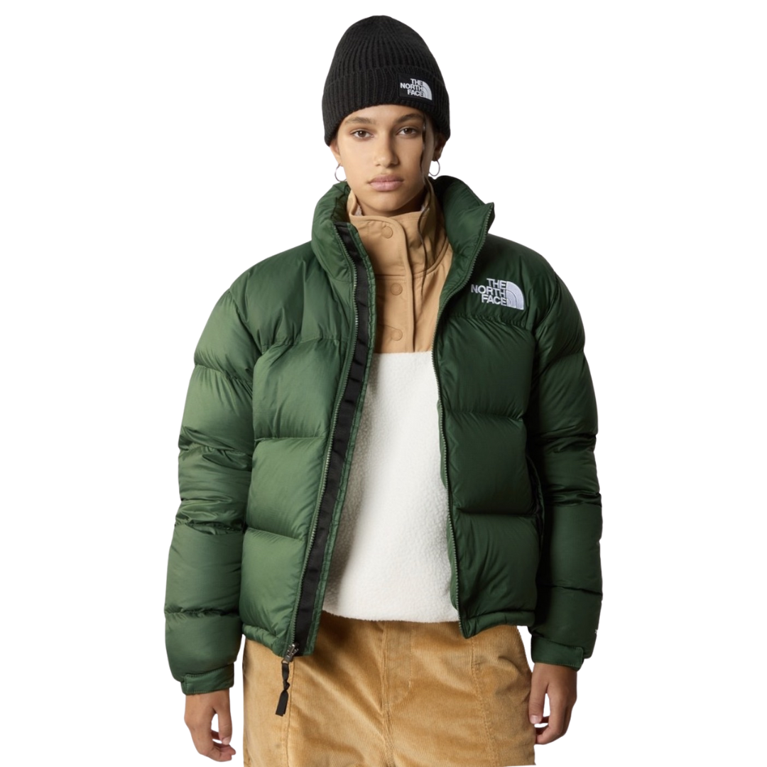 The North Face 1996 Retro Nuptse Women’s Jacket v dark green. 700-fill down, packable design a ikonický 90s styl. Rychlé doručení po celé EU.