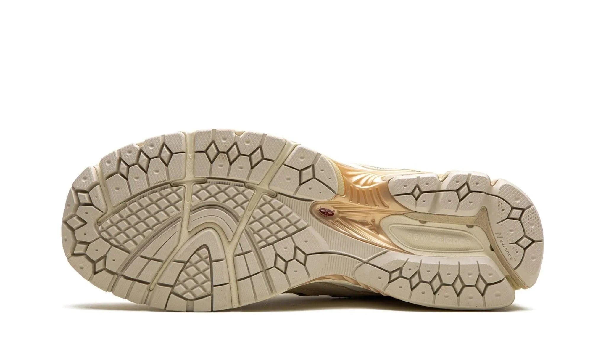 Obuv New Balance 2002R Protection Pack Sandstone - SneakerDefinition