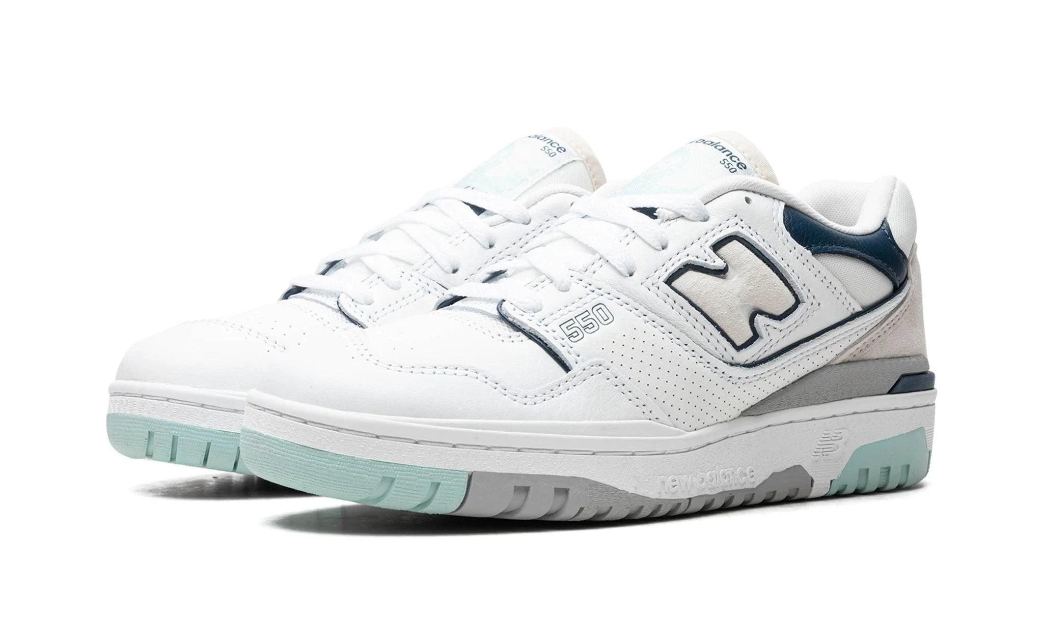 Obuv New Balance 550 White Winter Fog Navy (GS) - SneakerDefinition