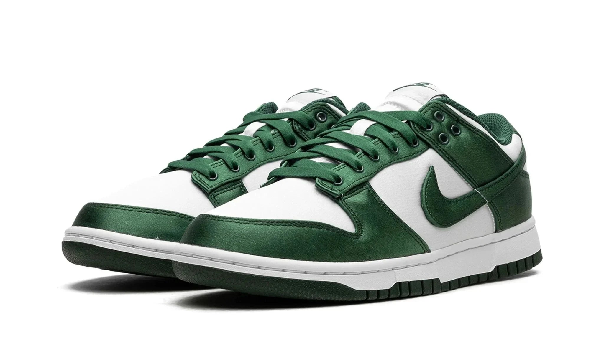 Obuv Nike Dunk Low Michigan State Satin (W) - SneakerDefinition