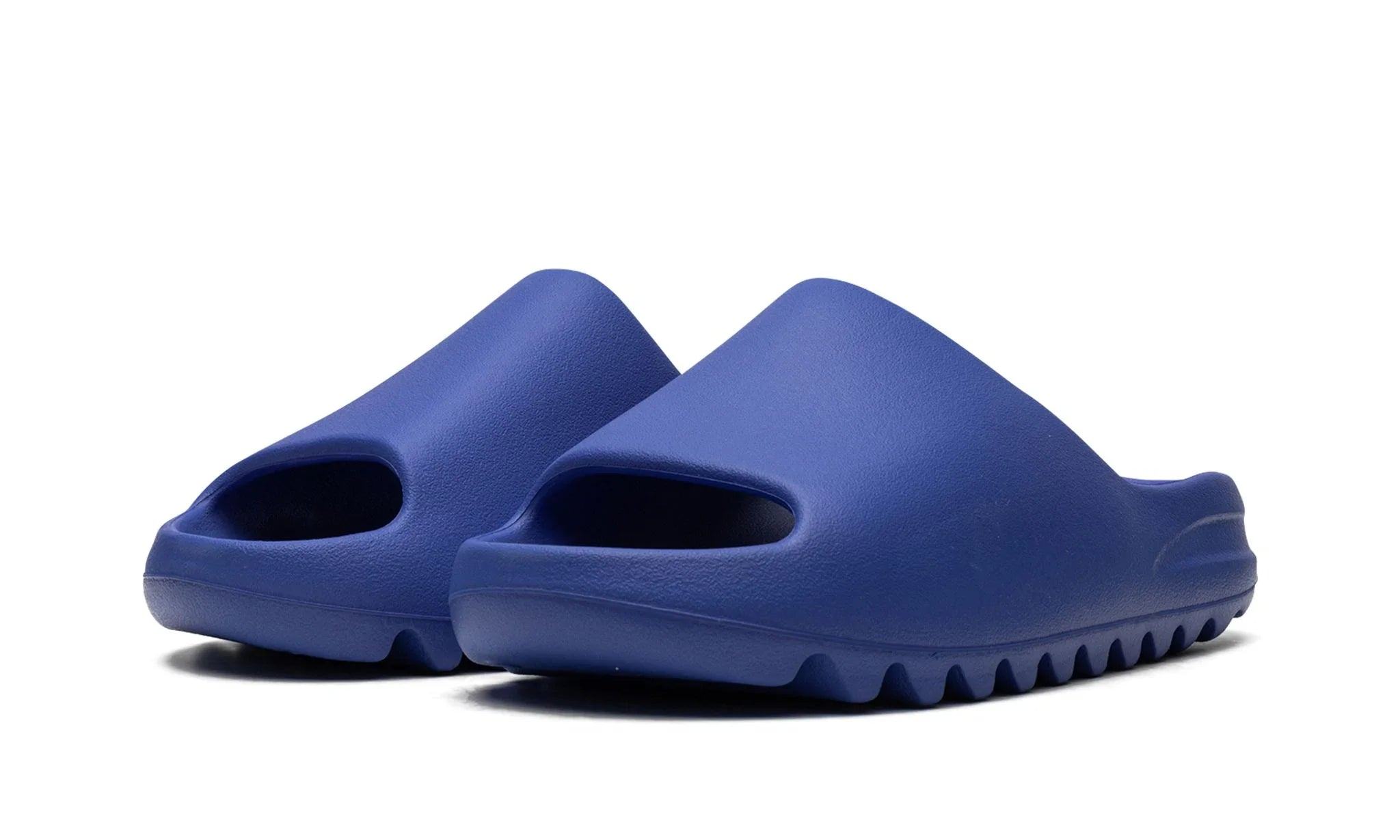 Obuv Adidas Yeezy Slide Azure - SneakerDefinition