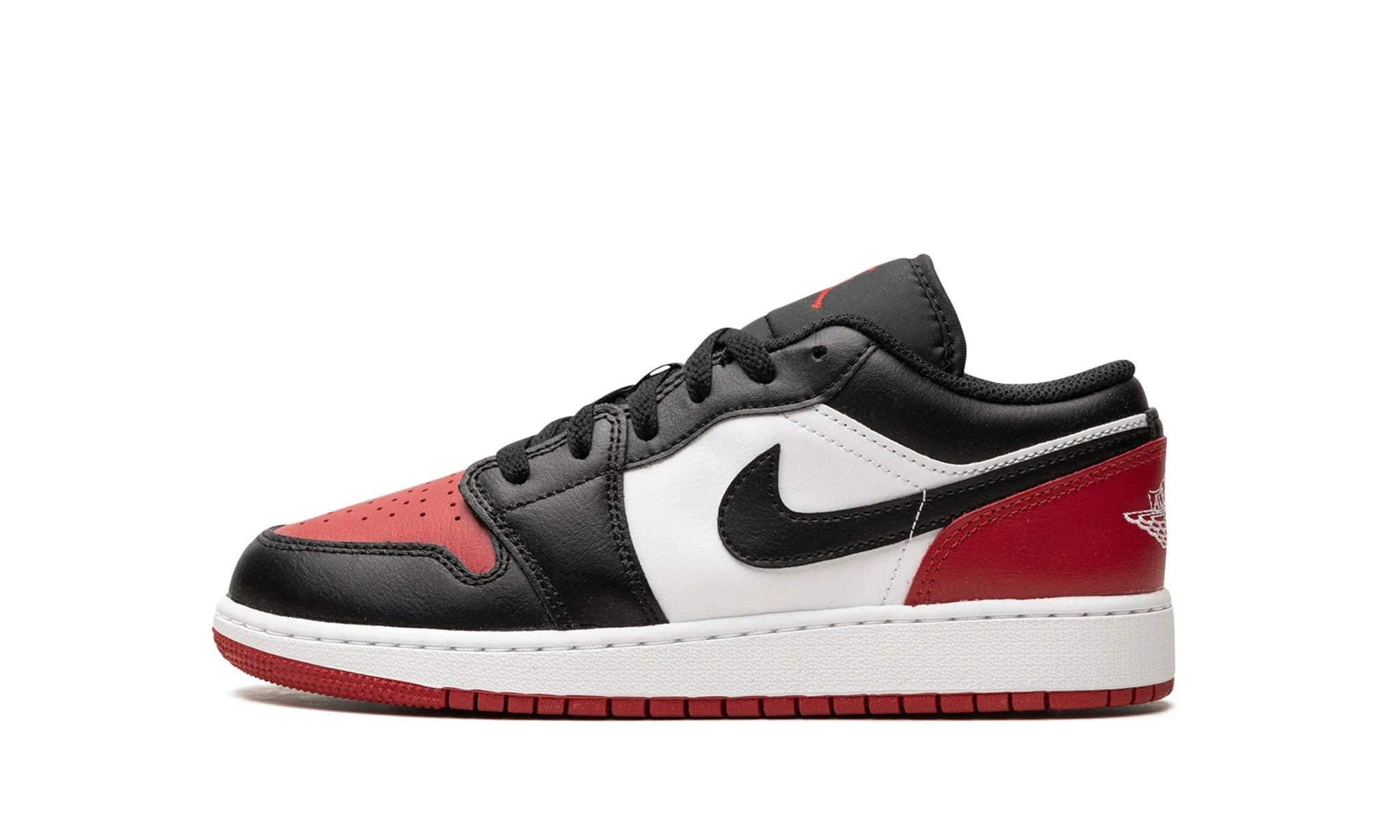 Obuv Air Jordan 1 Low Bred Toe 2.0 (GS) - SneakerDefinition