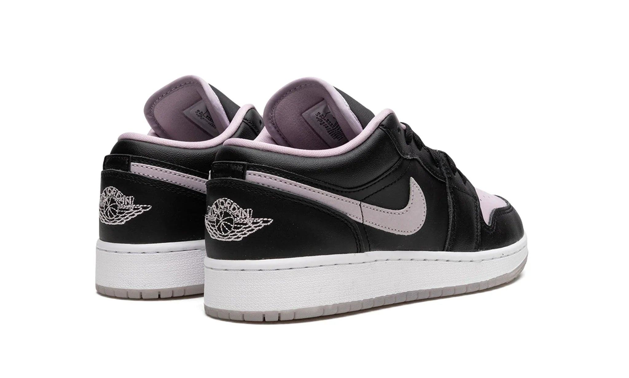 Obuv Air Jordan 1 Low SE Black Ice Lilac - SneakerDefinition