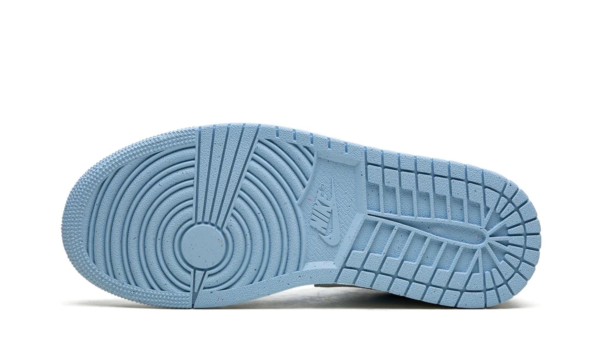 Obuv Air Jordan 1 Low SE Reverse Ice Blue - SneakerDefinition