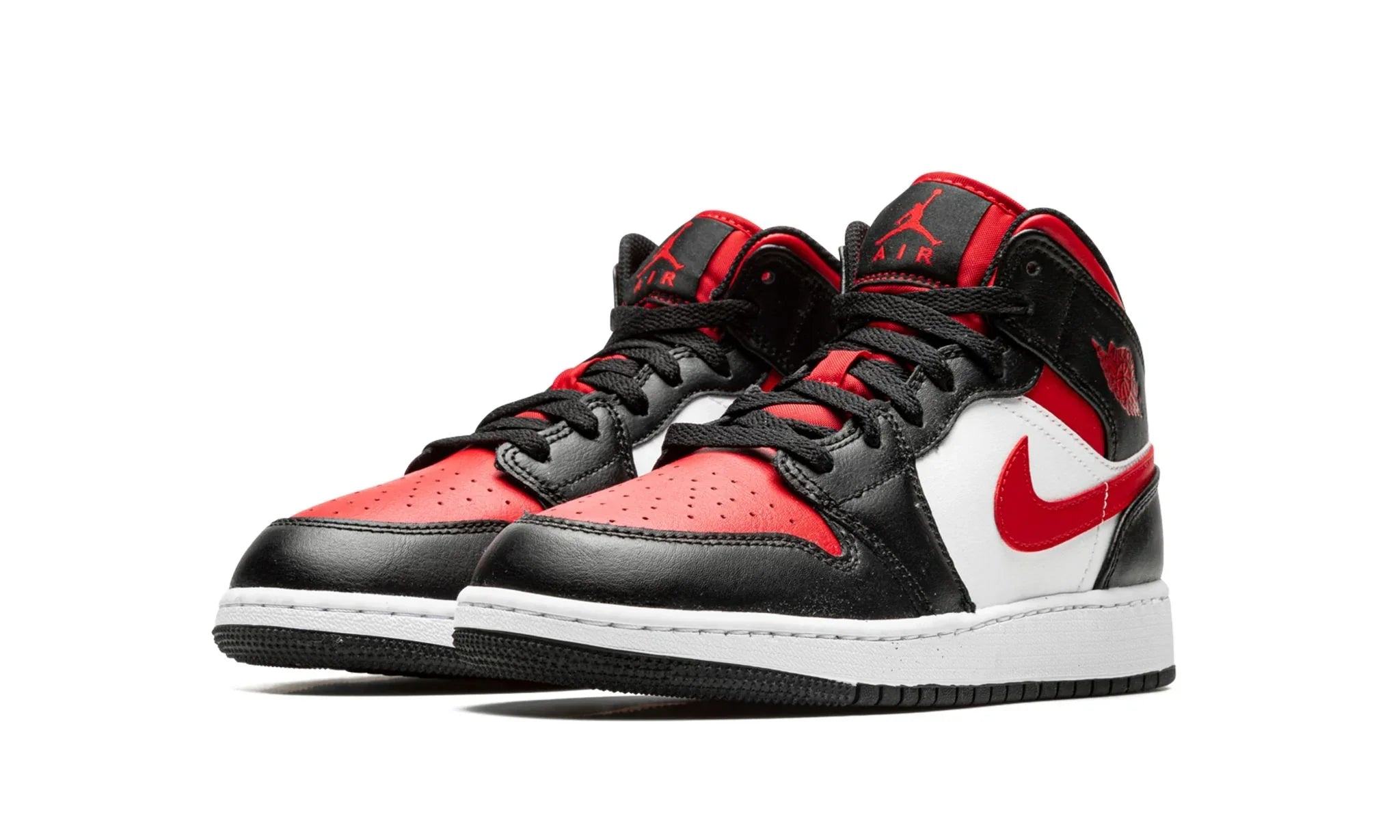 Obuv Air Jordan 1 Mid Alternate Bred Toe (GS) - SneakerDefinition