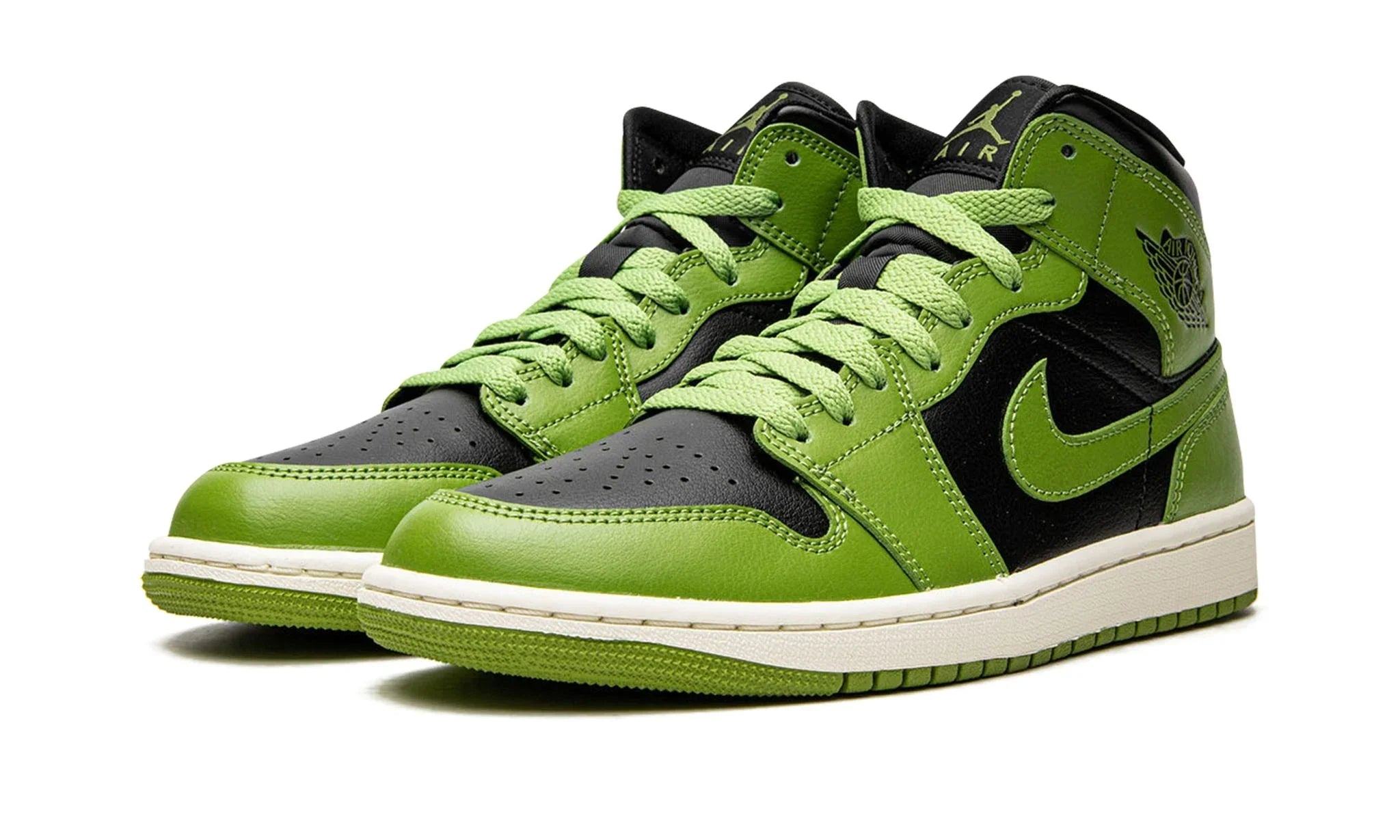 Obuv Air Jordan 1 Mid Altitude Green - SneakerDefinition