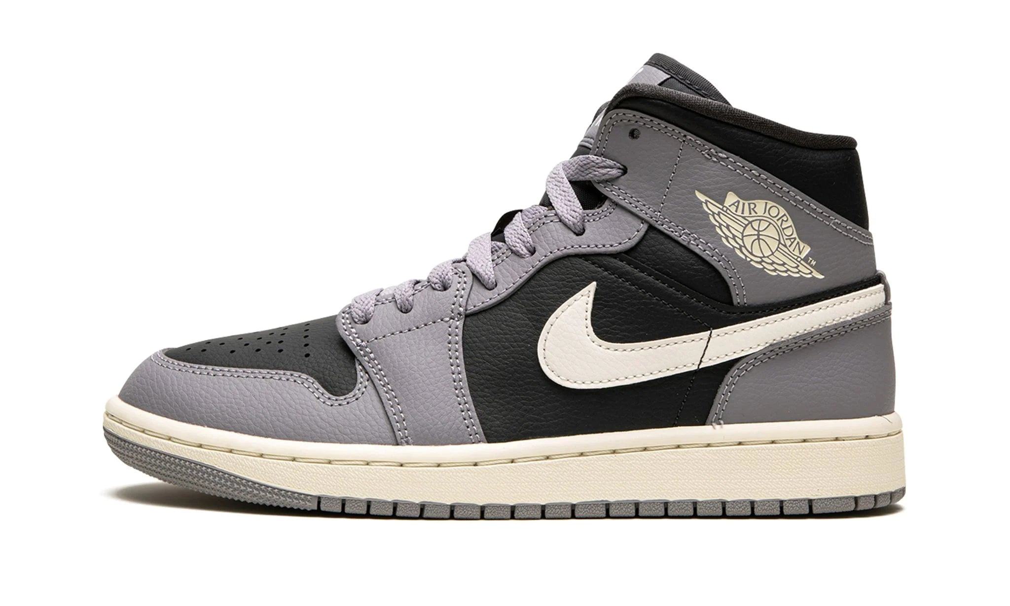 Obuv Air Jordan 1 Mid Cement Grey (W) - SneakerDefinition