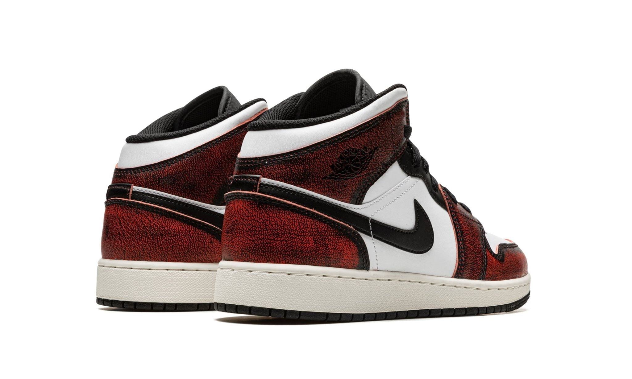 Obuv Air Jordan 1 Mid SE Wear-Away Chicago (GS) - SneakerDefinition