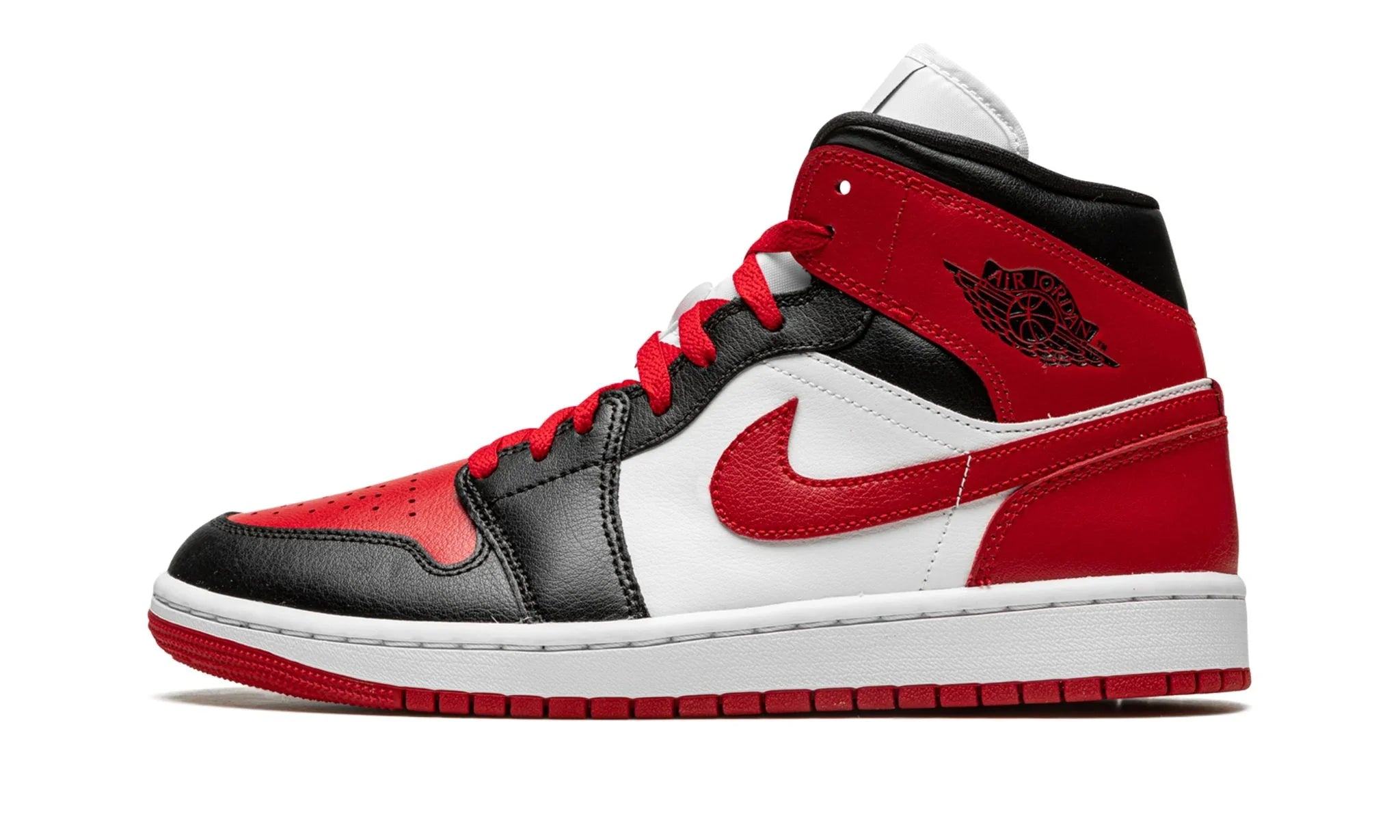 Obuv Air Jordan 1 Mid White Bred Toe (W) - SneakerDefinition