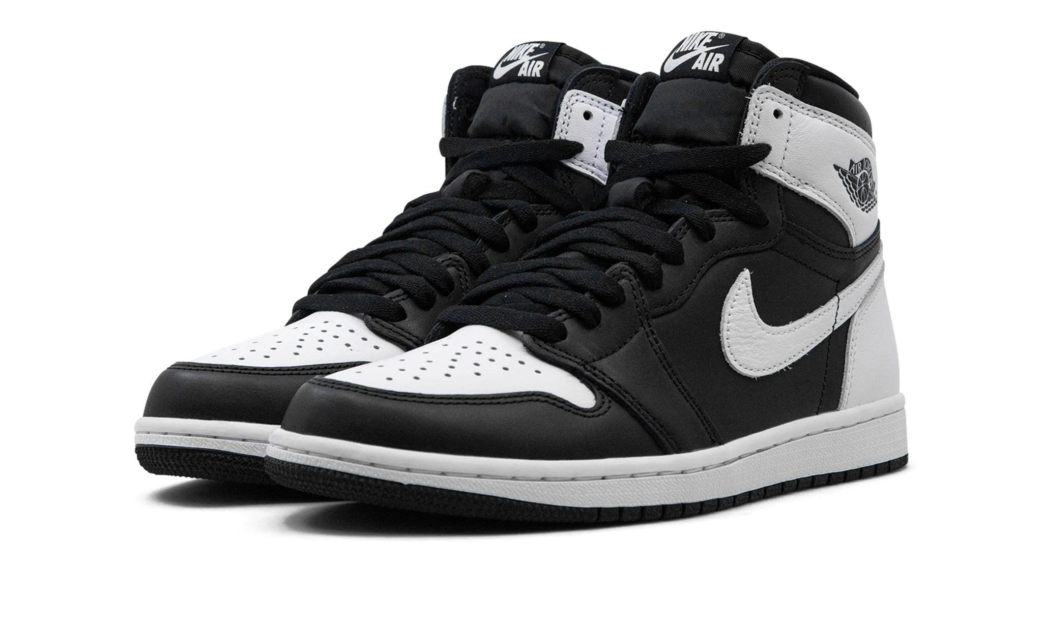 Obuv Air Jordan 1 Retro High OG Black White - SneakerDefinition