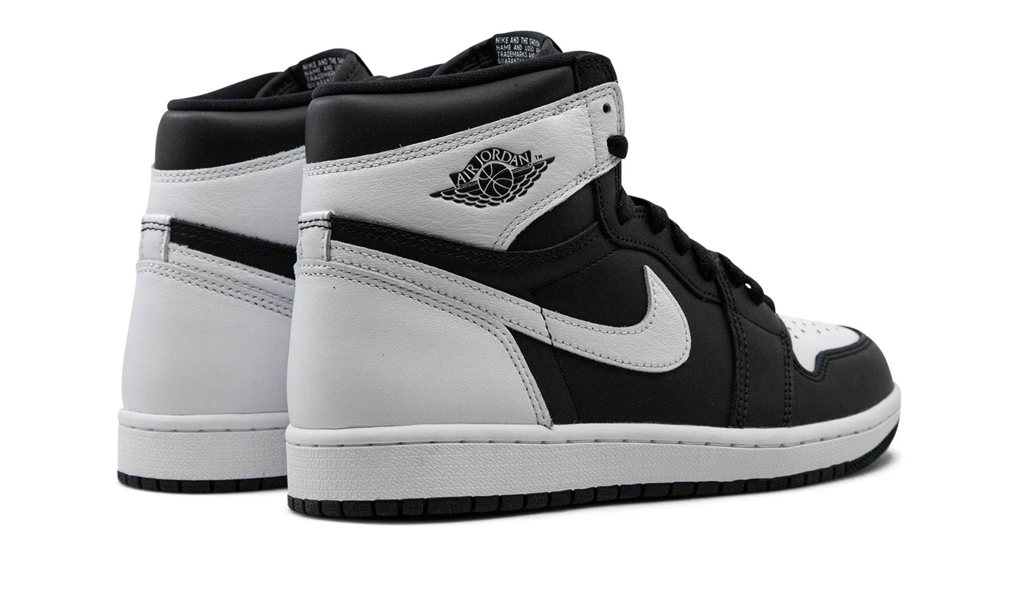 Obuv Air Jordan 1 Retro High OG Black White - SneakerDefinition