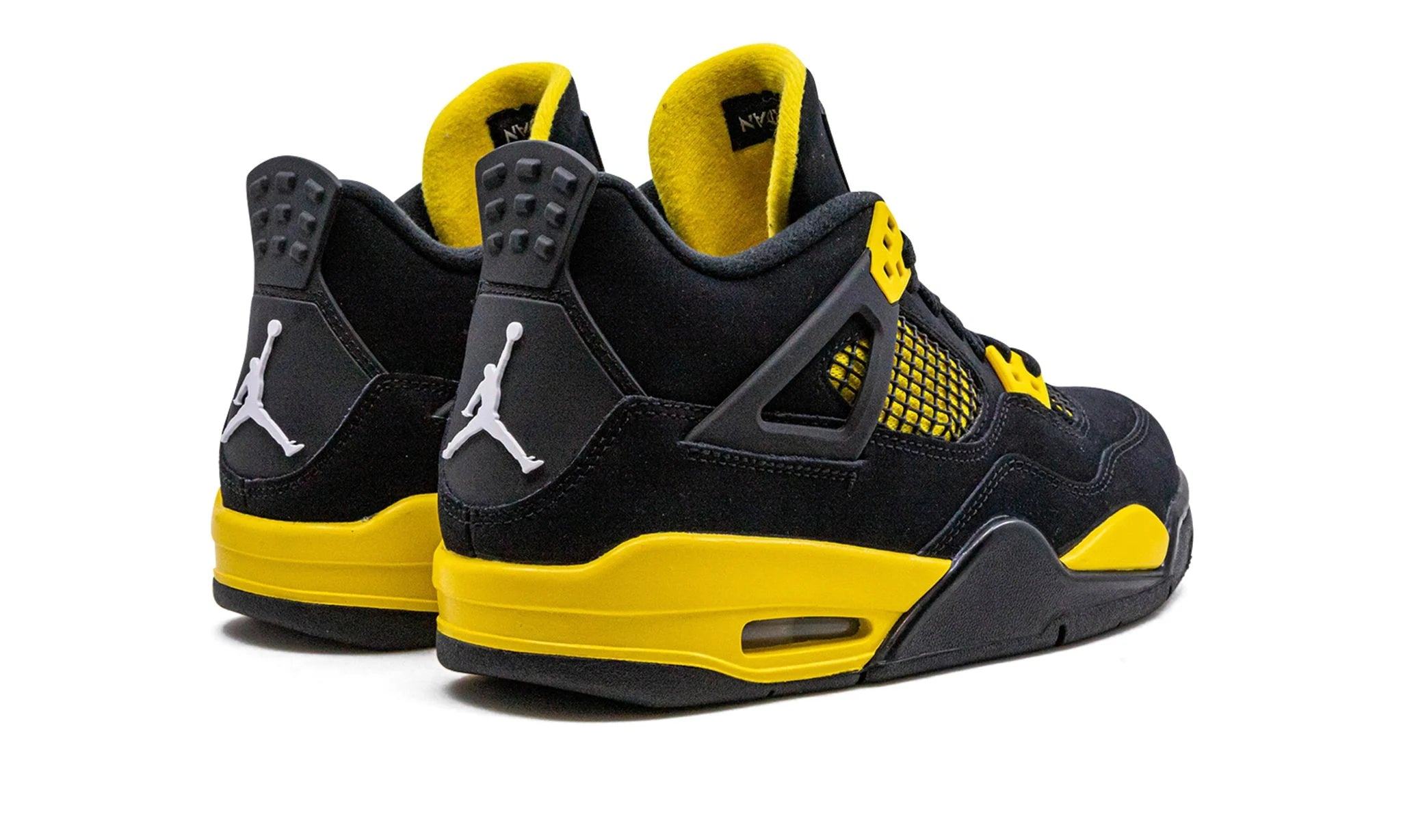 Obuv Air Jordan 4 Retro Thunder (2023) (GS) - SneakerDefinition