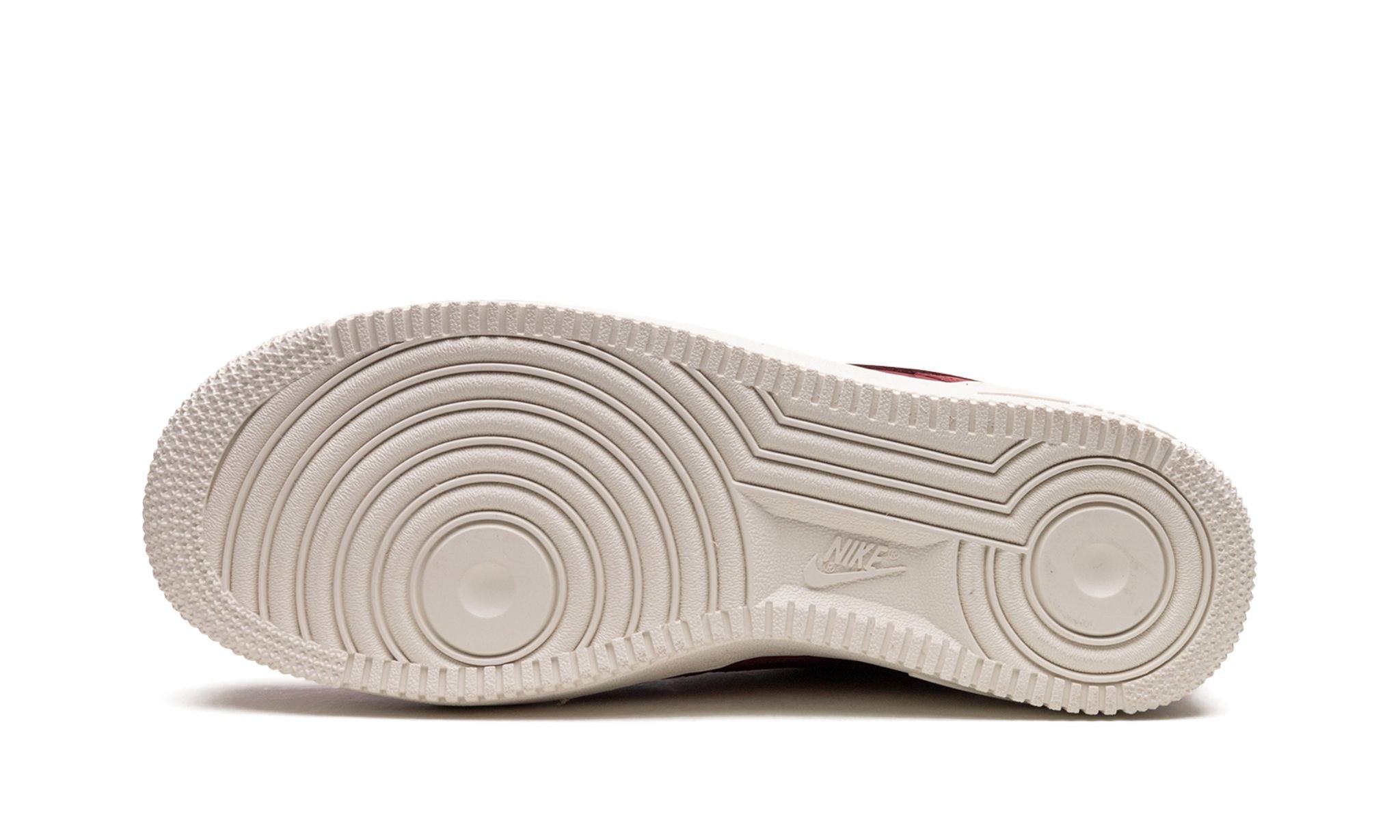 Obuv Nike Air Force 1 Low '07 PRM Team Red Sail (W) - SneakerDefinition