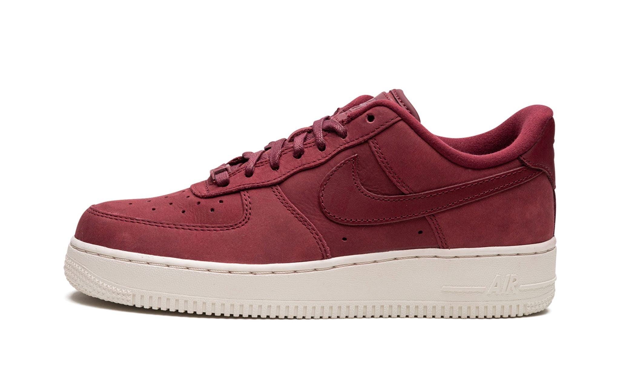 Obuv Nike Air Force 1 Low '07 PRM Team Red Sail (W) - SneakerDefinition