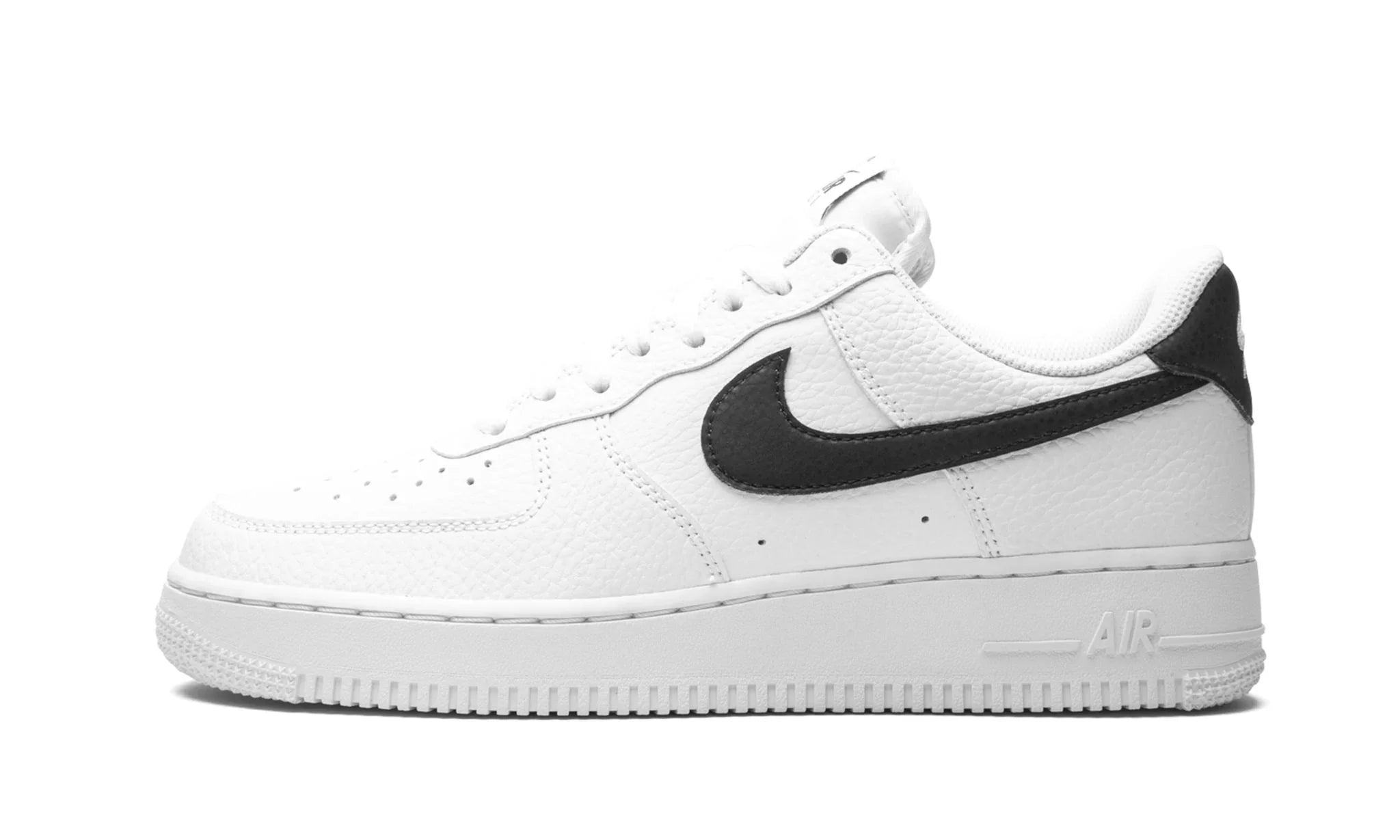 Obuv Nike Air Force 1 Low 07 White Black Pebbled Leather - SneakerDefinition