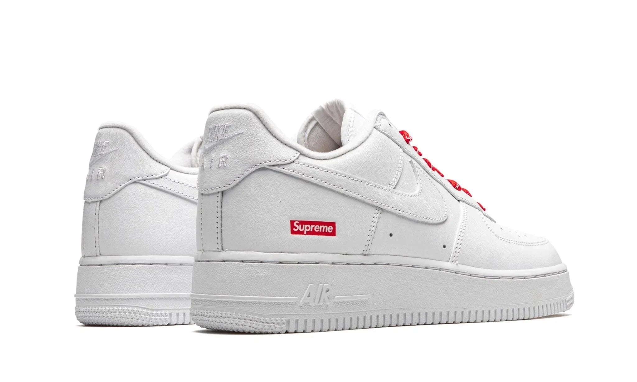 Obuv Nike Air Force 1 Low Supreme - SneakerDefinition