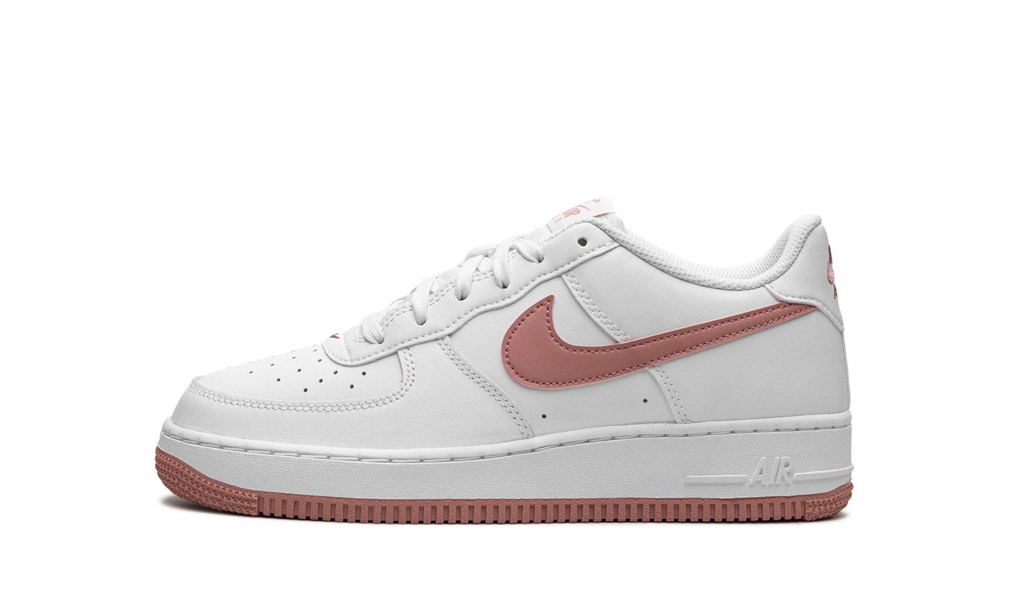 Obuv Nike Air Force 1 Low White Red Stardust (GS) - SneakerDefinition