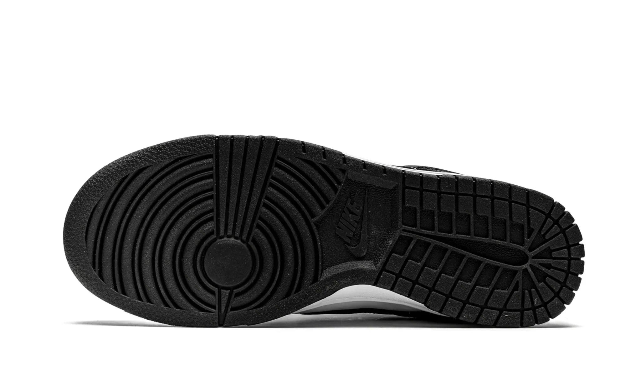 Obuv Nike Dunk Low Black White - SneakerDefinition