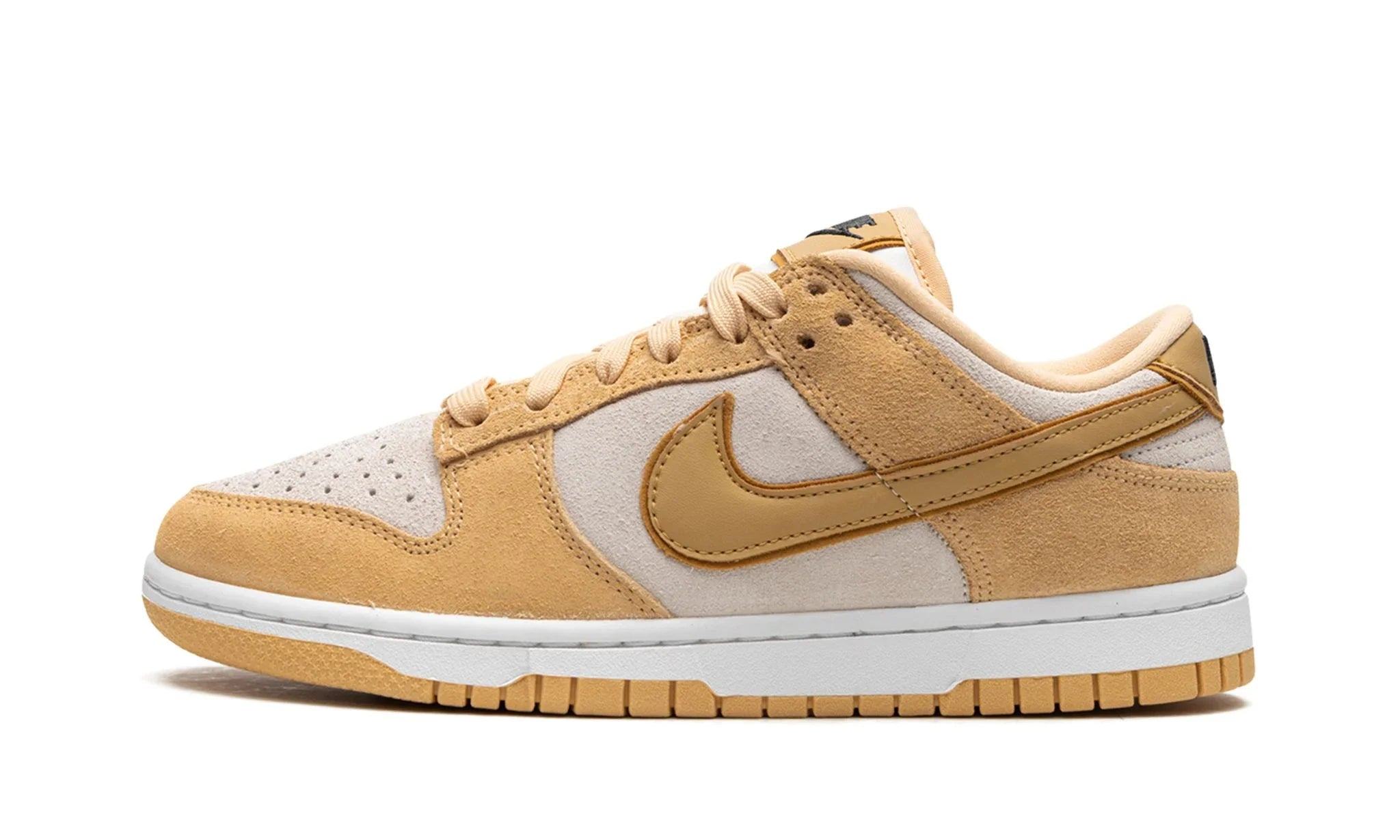 Obuv Nike Dunk Low Celestial Gold Suede (W) - SneakerDefinition