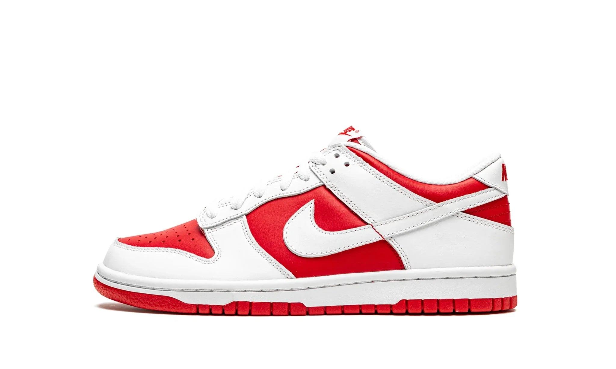 Obuv Nike Dunk Low Championship Red (GS) - SneakerDefinition