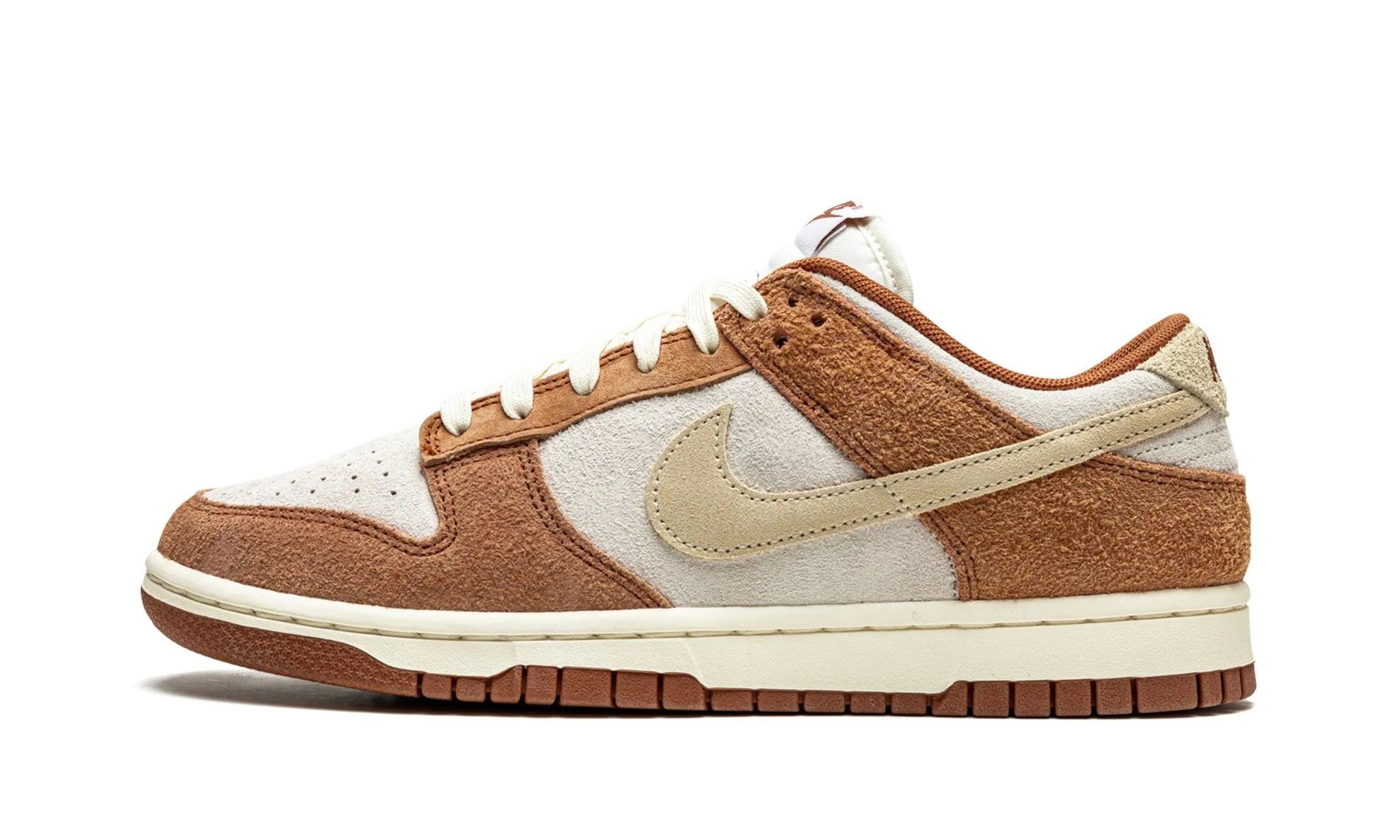 Obuv Nike Dunk Low Medium Curry - SneakerDefinition