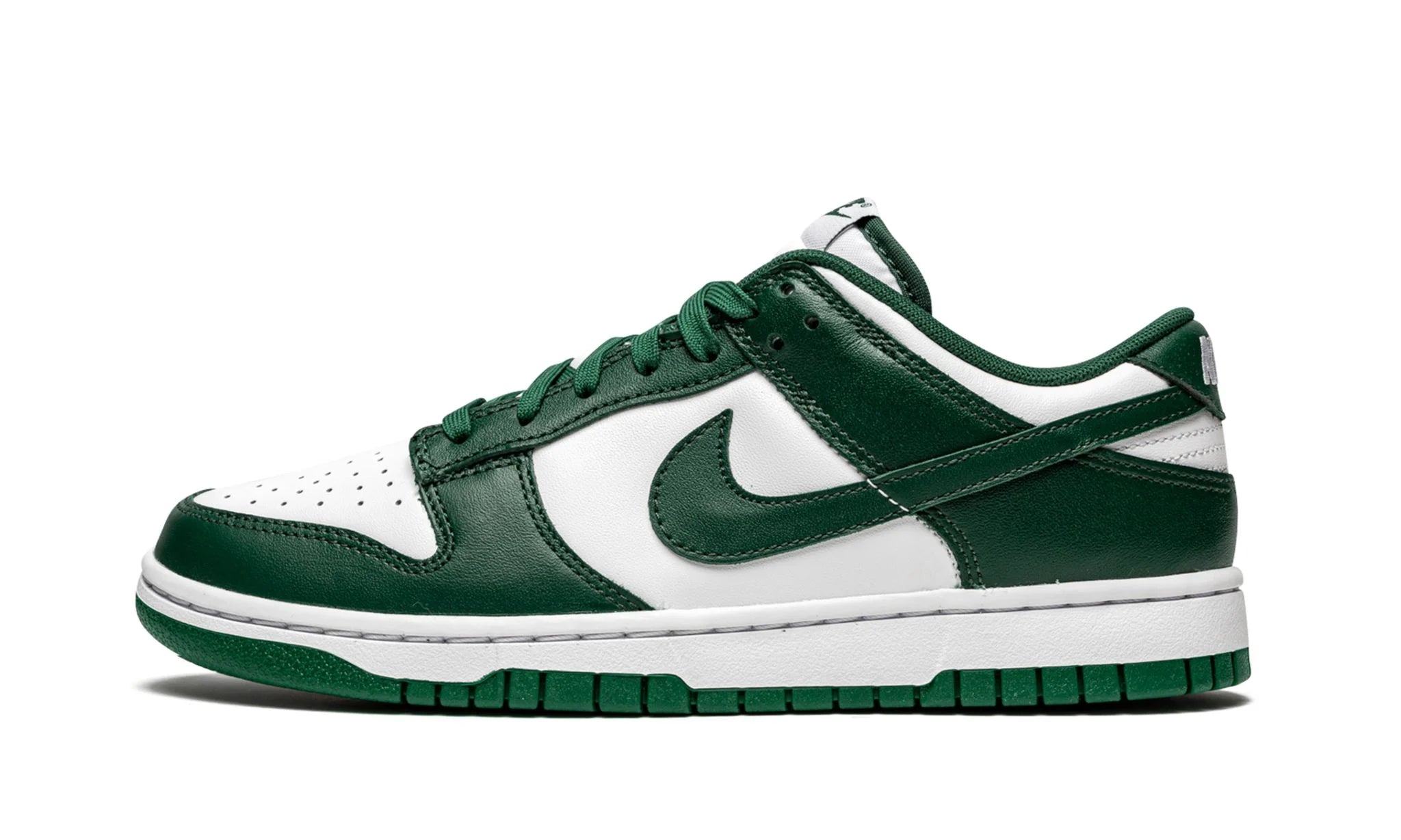 Obuv Nike Dunk Low Michigan State - SneakerDefinition