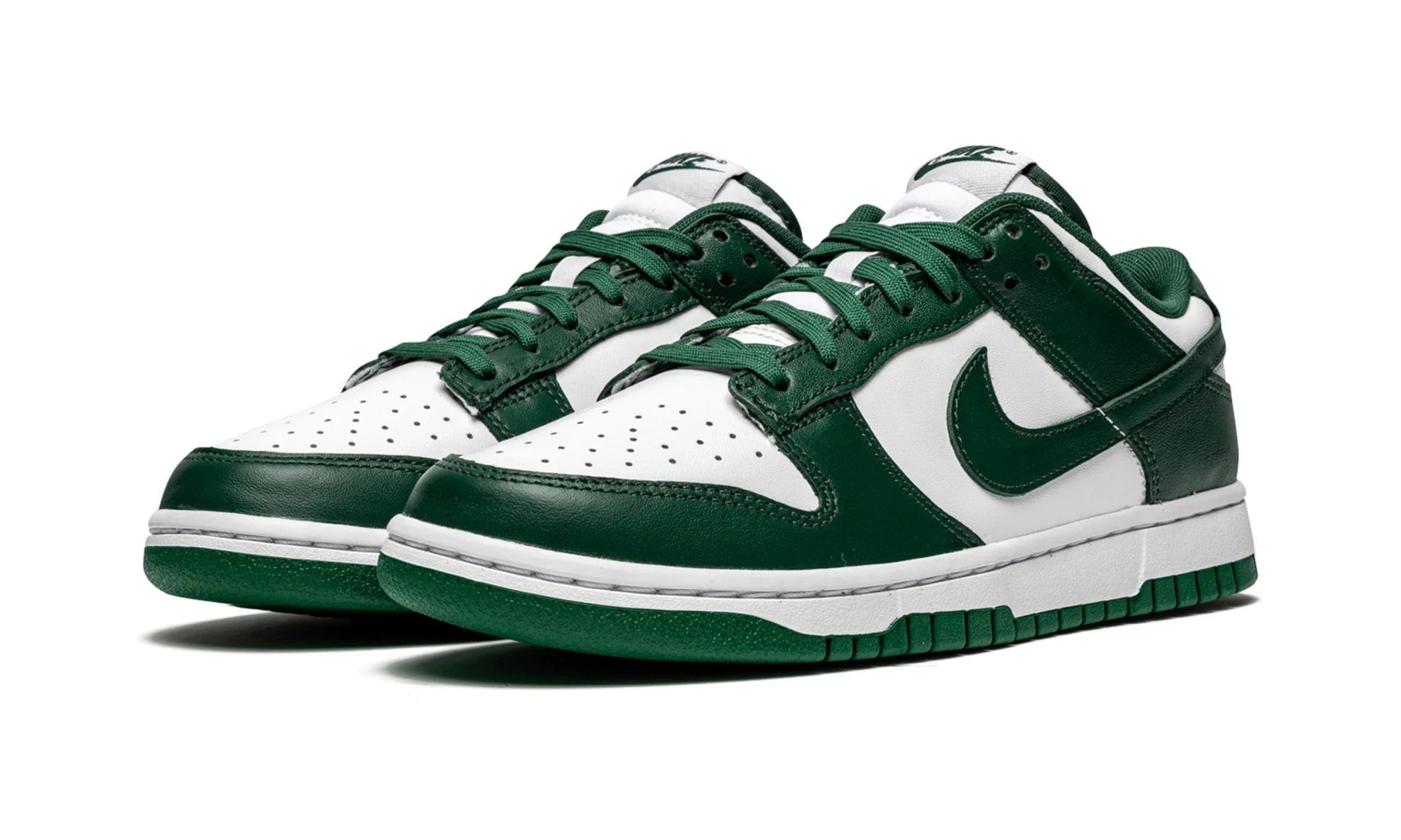 Obuv Nike Dunk Low Michigan State - SneakerDefinition