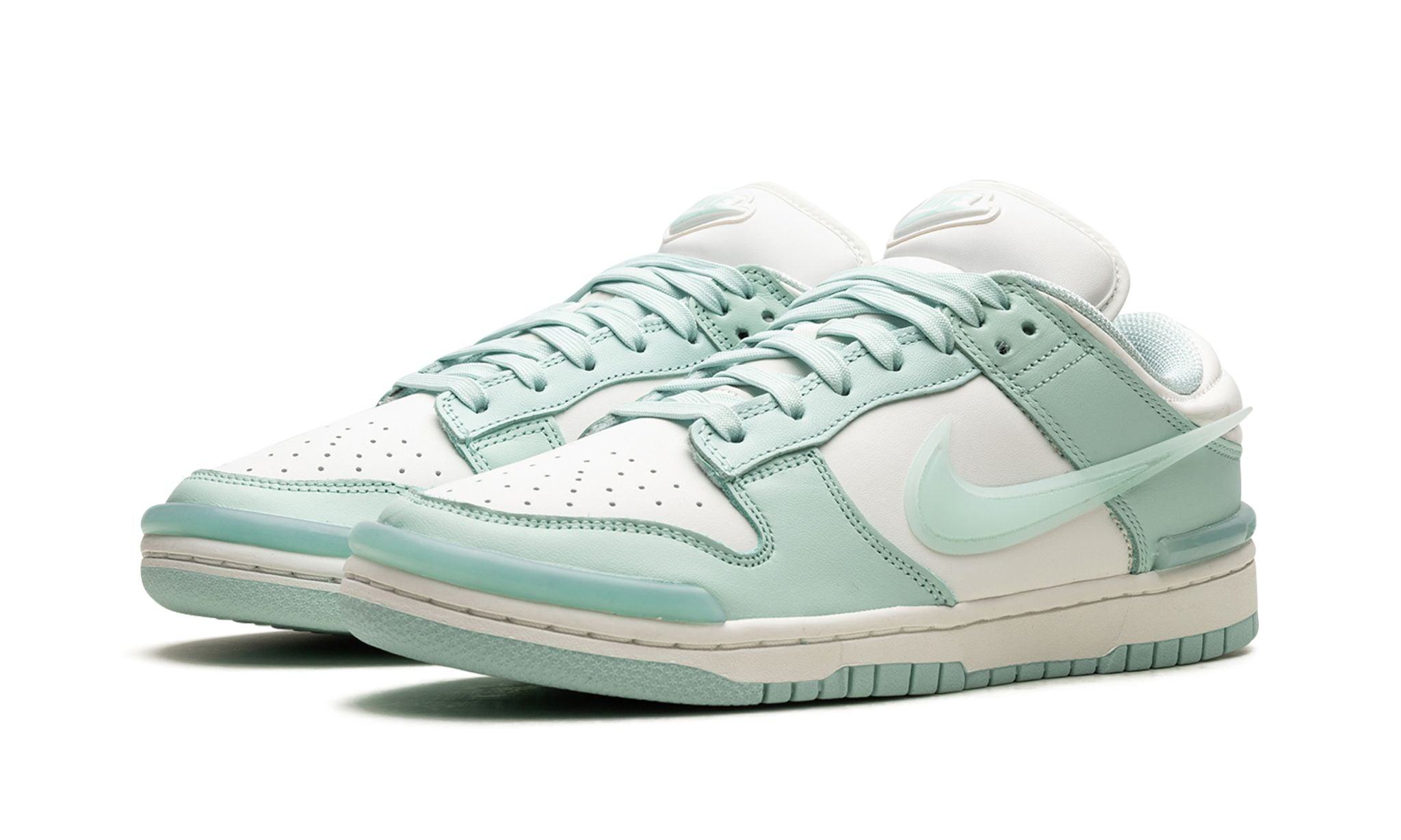 Obuv Nike Dunk Low Twist Jade Ice - SneakerDefinition